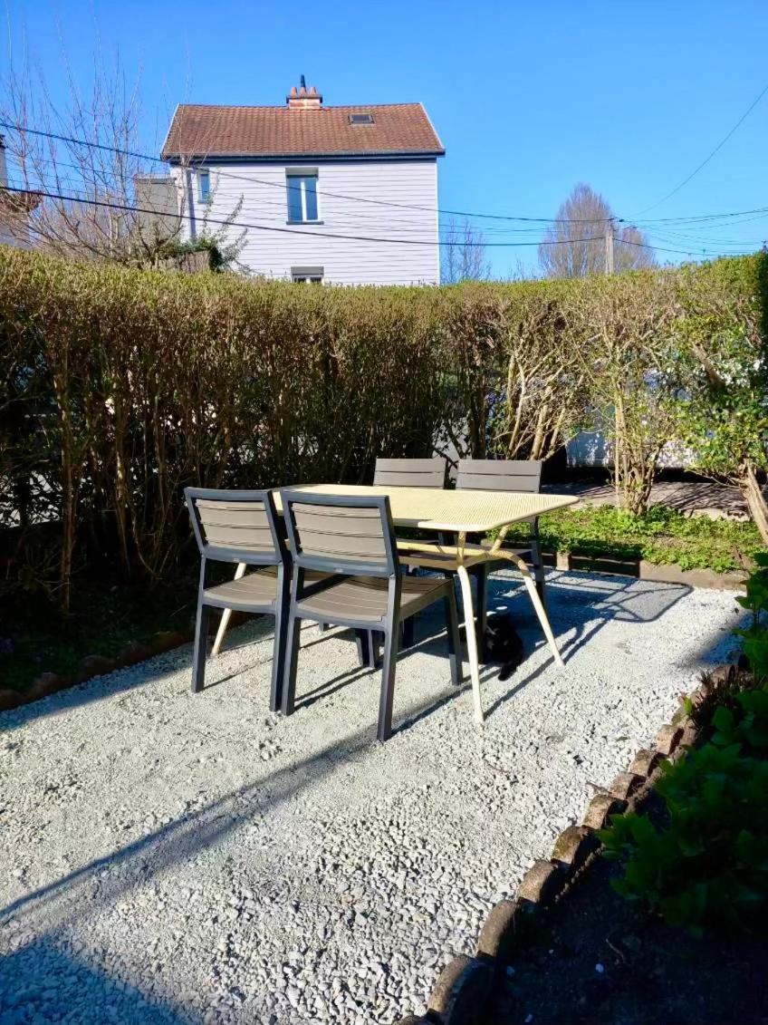 Appartement Cosy Et Calme Avec Parking Et Terrasse Prives Cravanche Eksteriør billede